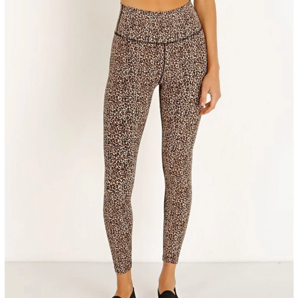 Varley Leopard Workout Set - Picture 5 of 14